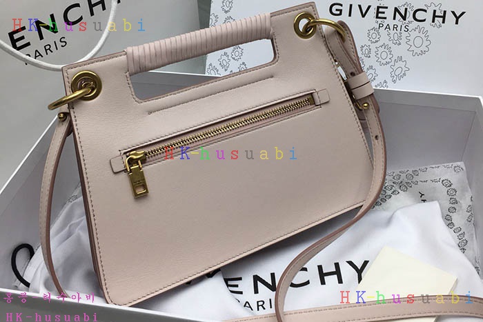 �ڹ̷��ޡ�2019SS ����� �� ��  GV 251110