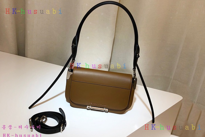 �ڹ̷��ޡ� ����� �ú��� ���� ����� P 1BD165