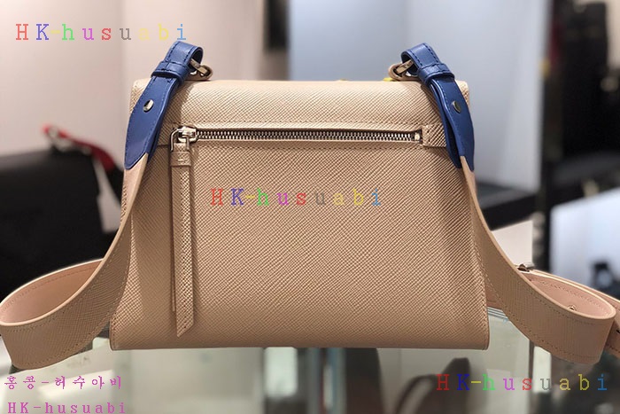 �ڹ̷��ޡ� ����� ���ǾƳ� ����� P 1BD186-4