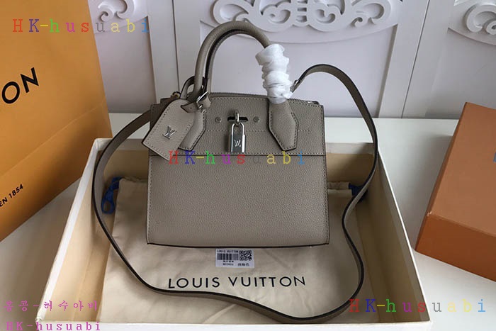 �ڹ̷��ޡ� ���̺��� ��Ƽ ��Ƽ�� ��Ʈ�� M51590 (4�÷�)