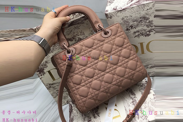 �ڹ̷��ޡ� ��� ���̵�� DR 18823