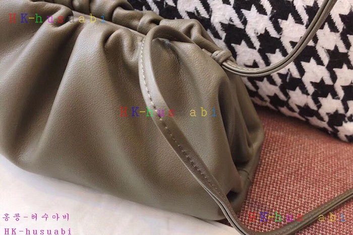 �ڹ̷��ޡ� ���װ�����Ÿ  ���� ī�� �Ŀ�ġ  BV 585852-2