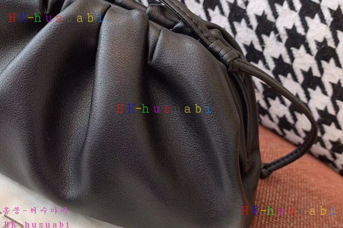 �ڹ̷��ޡ� ���װ�����Ÿ ���� ī�� �Ŀ�ġ  BV 585852-4