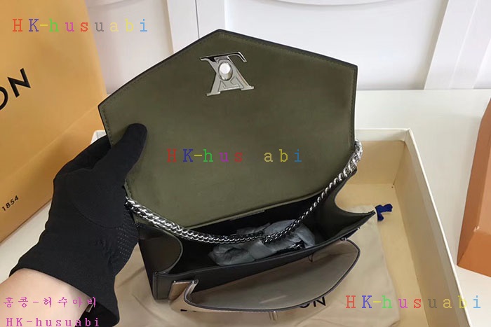 �ڹ̷��ޡ� ���̺��� ���̶��� BB M55522