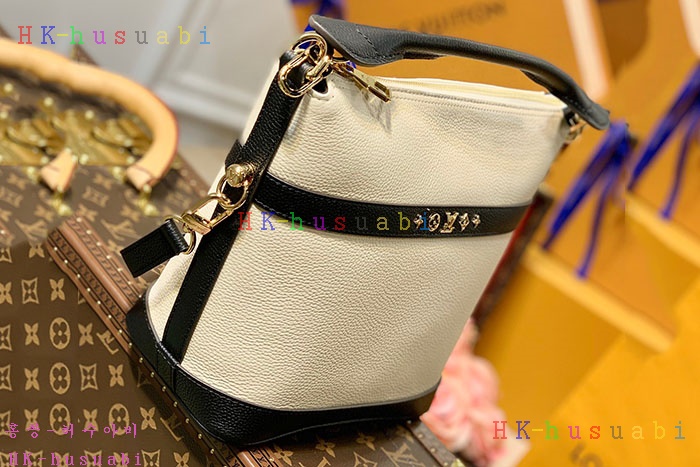 �ڹ̷��ޡڷ��̺��� ũ���� PM M57813