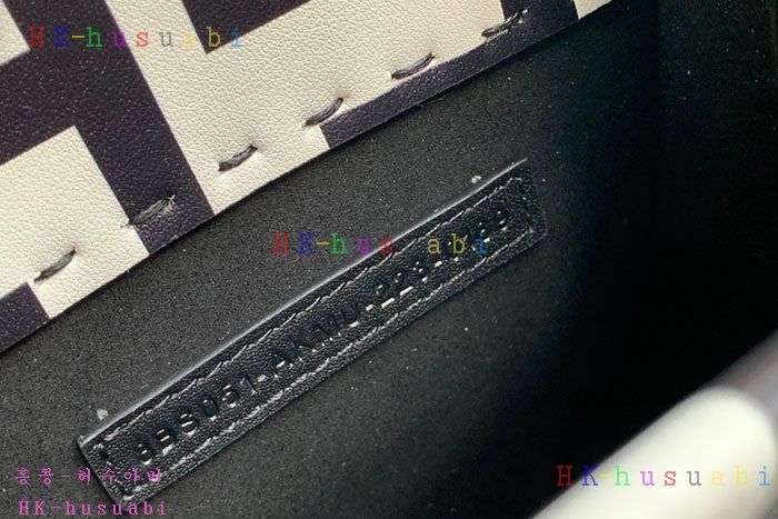 �ڹ̷��ޡ���� �̴� ������ ���� 8BS051