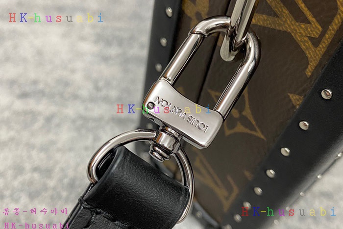 �ڹ̷��ޡڷ��̺��� Ŭ��ġ �ڽ� M20252