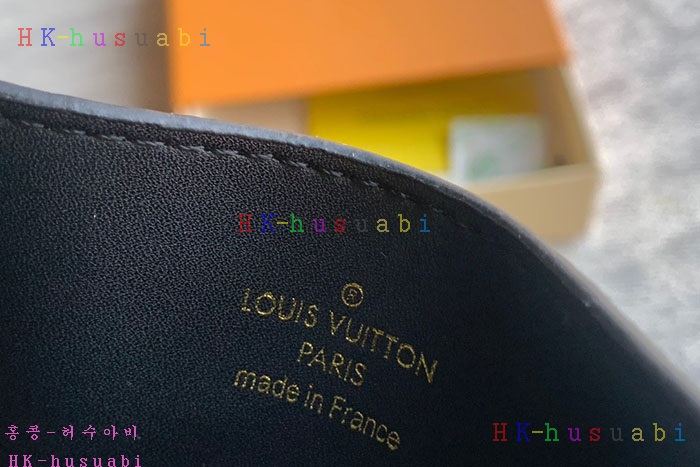 �ڹ̷��ޡڷ��̺���  ũ����ũ�ν� ī�� Ȧ�� M13695