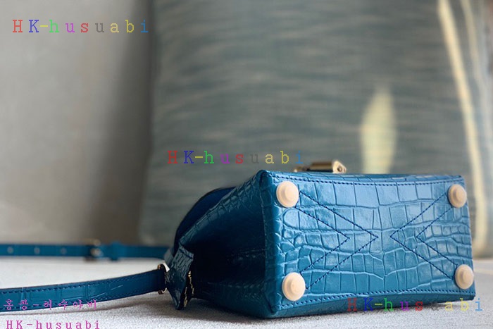 �ڹ̷��ޡڷ��̺��� ���� �� ��  M84713-10(�������)