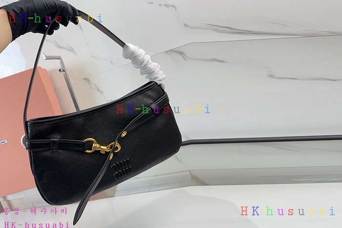 �ڹ̷��ޡڹ̿�̿� �ƹ�ٸ� ���� ���ַ� ���� �� ���� 5BC182-1